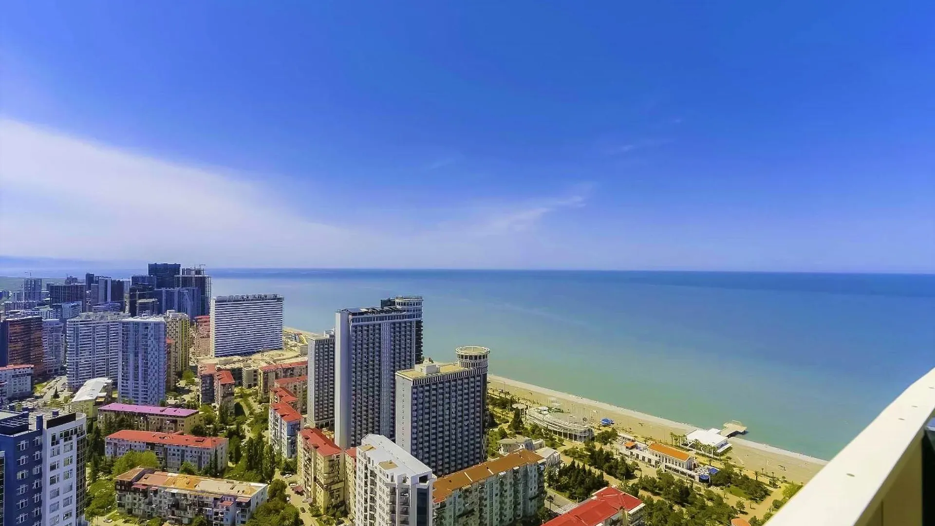 Chic Coastal Escape Aparthotel Overlooking Batumi'S Shores Gruzie