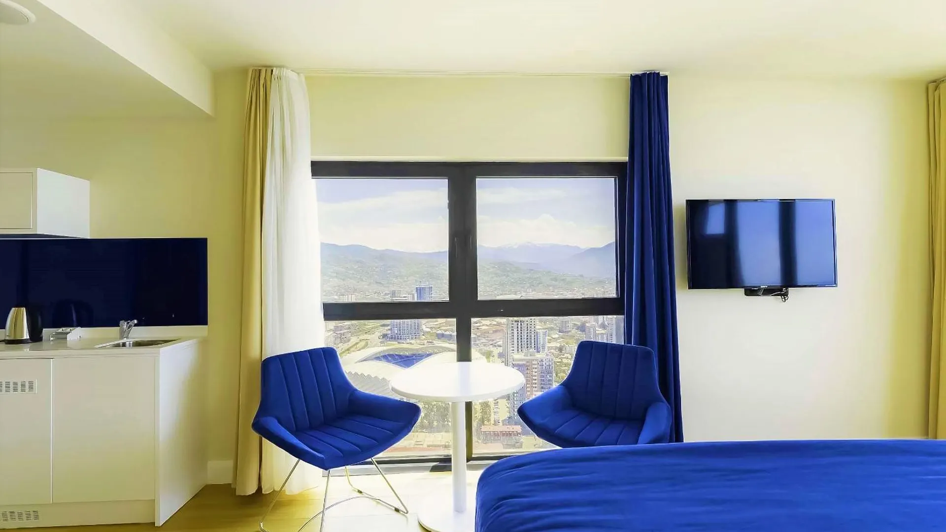 Chic Coastal Escape Aparthotel Overlooking Batumi'S Shores